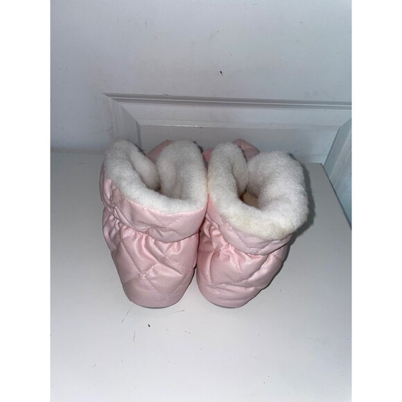 Hanes Women's Vintage NIB Slippers size 6.5-7.5 Pink Quilted Satin Faux Fur - Picture 8 of 10